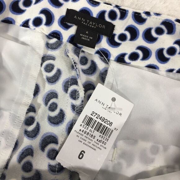 Ann Taylor Factory The Drapey Short sailor flat front printed shorts high waist - Picture 8 of 14